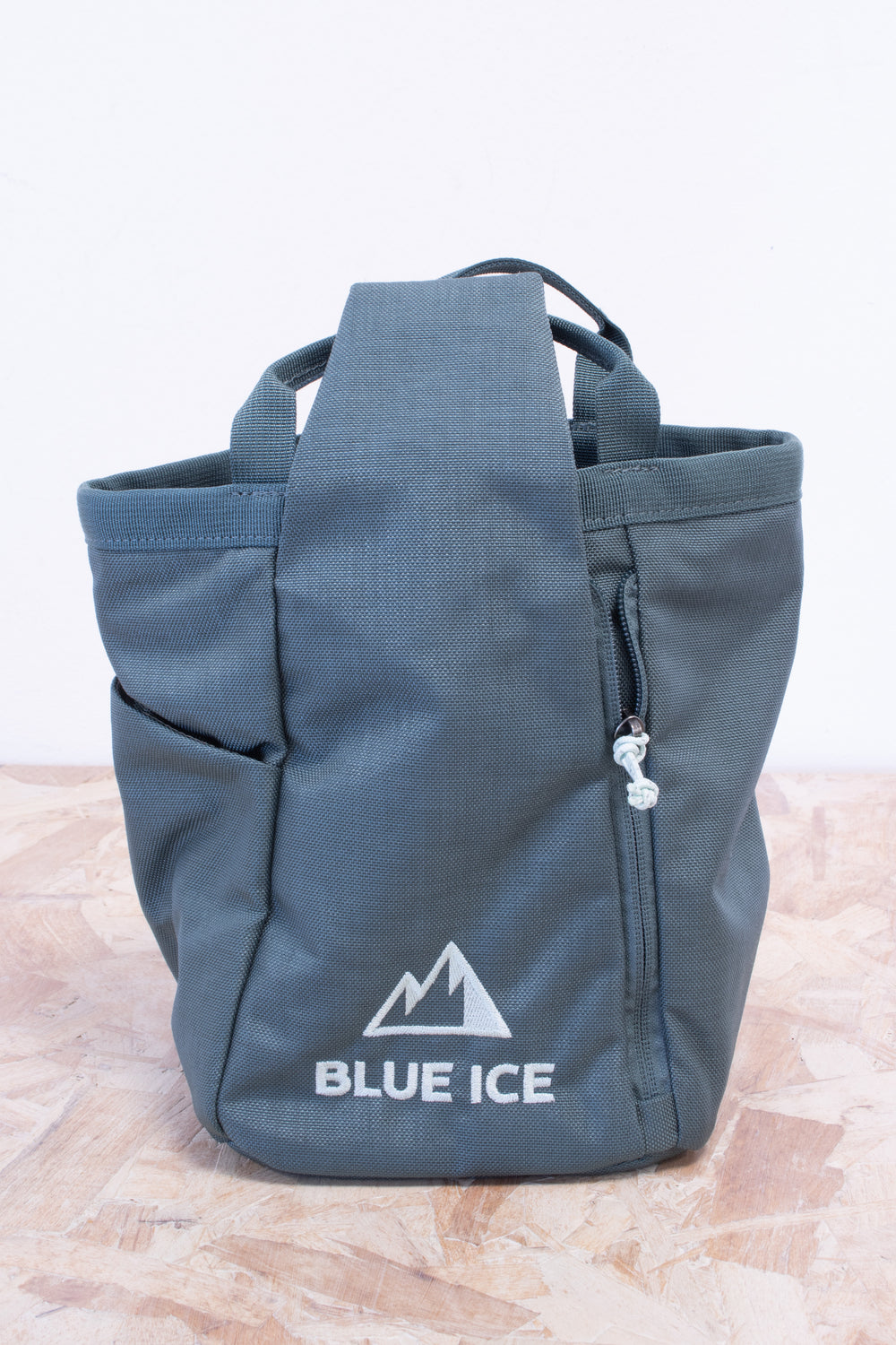 Blue Ice - Sitter Chalk Bucket