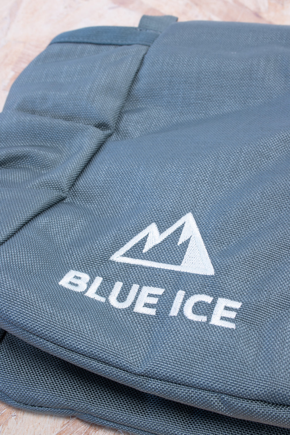 Blue Ice - Sitter Chalk Bucket