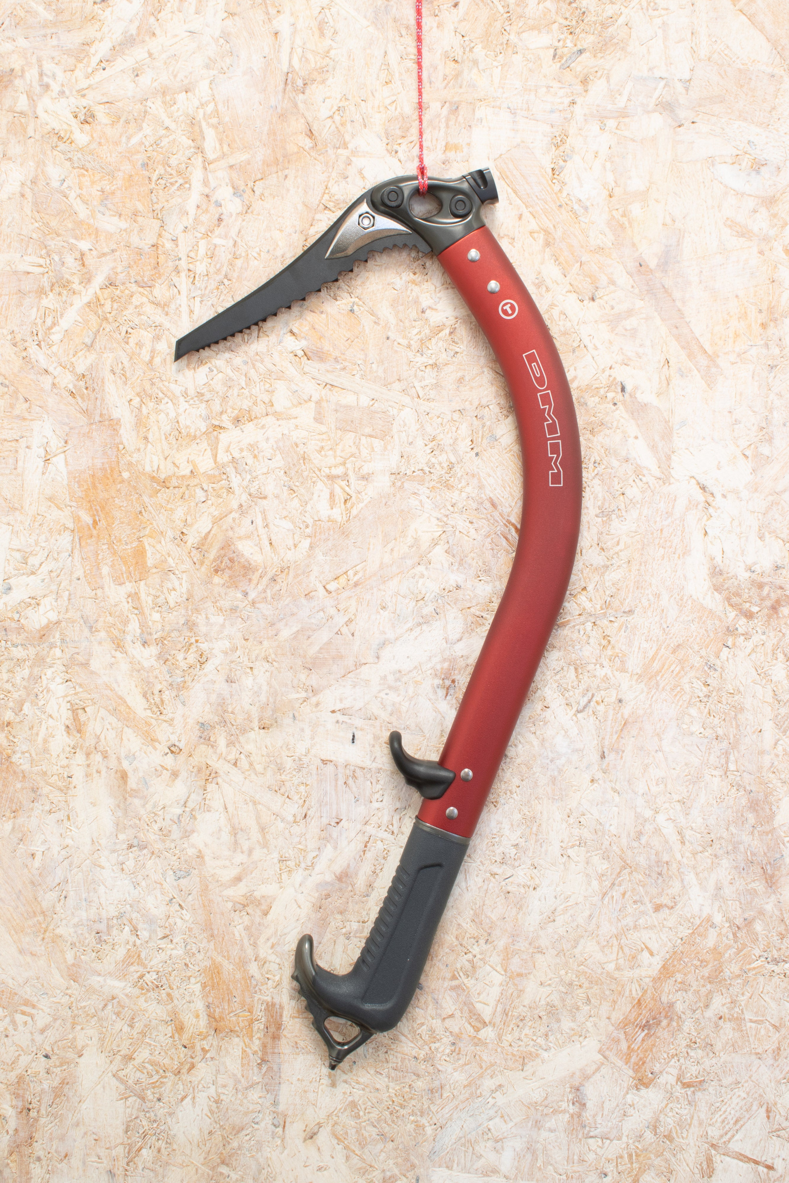 DMM - Apex Ice Axe (2024) – Dick's Climbing