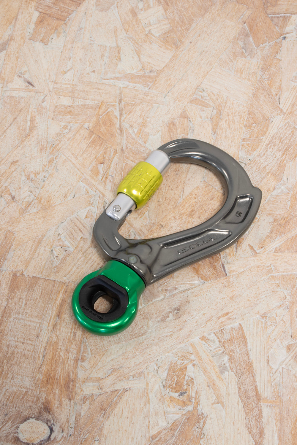 DMM - Director Swivel Eye
