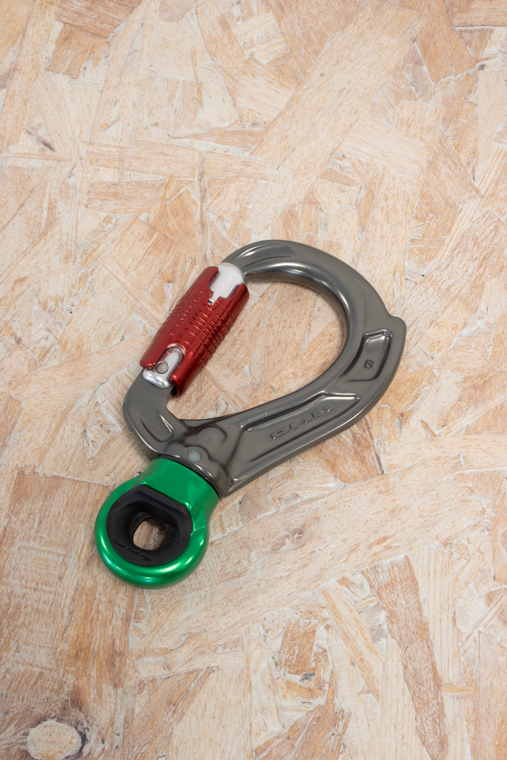 DMM - Director Swivel Eye
