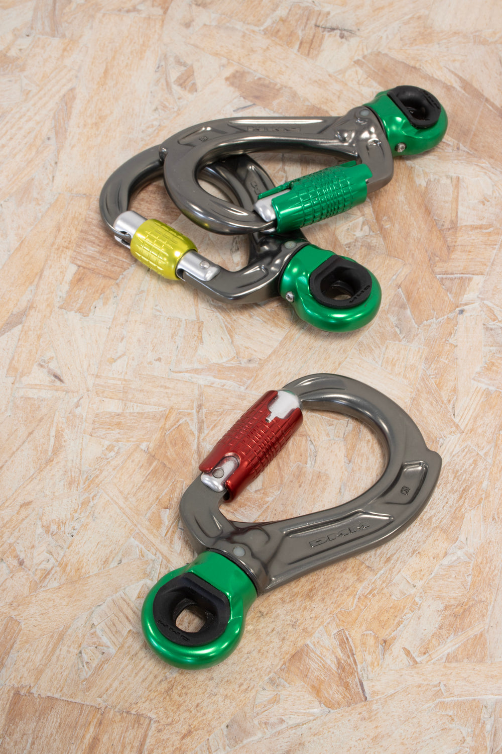 DMM - Director Swivel Eye