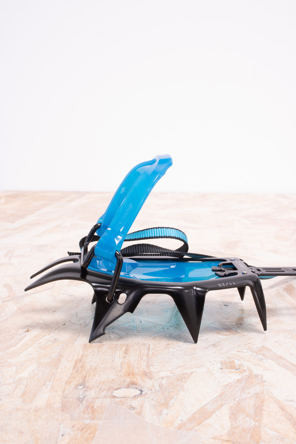 Blue Ice - Griffin 12 Universal Crampons
