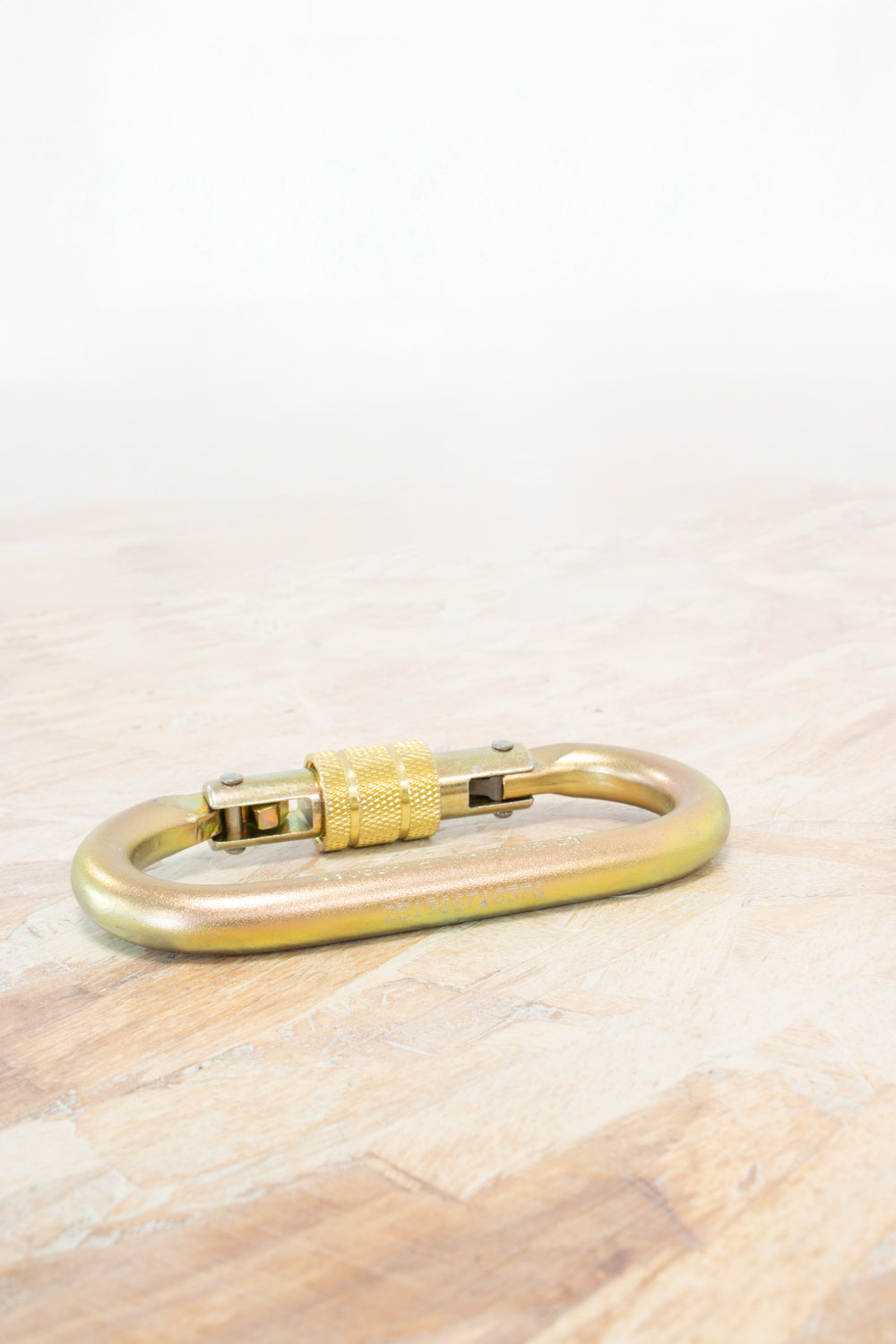 ISC - Steel Oval SG Karabiner, with Factory Serial Number