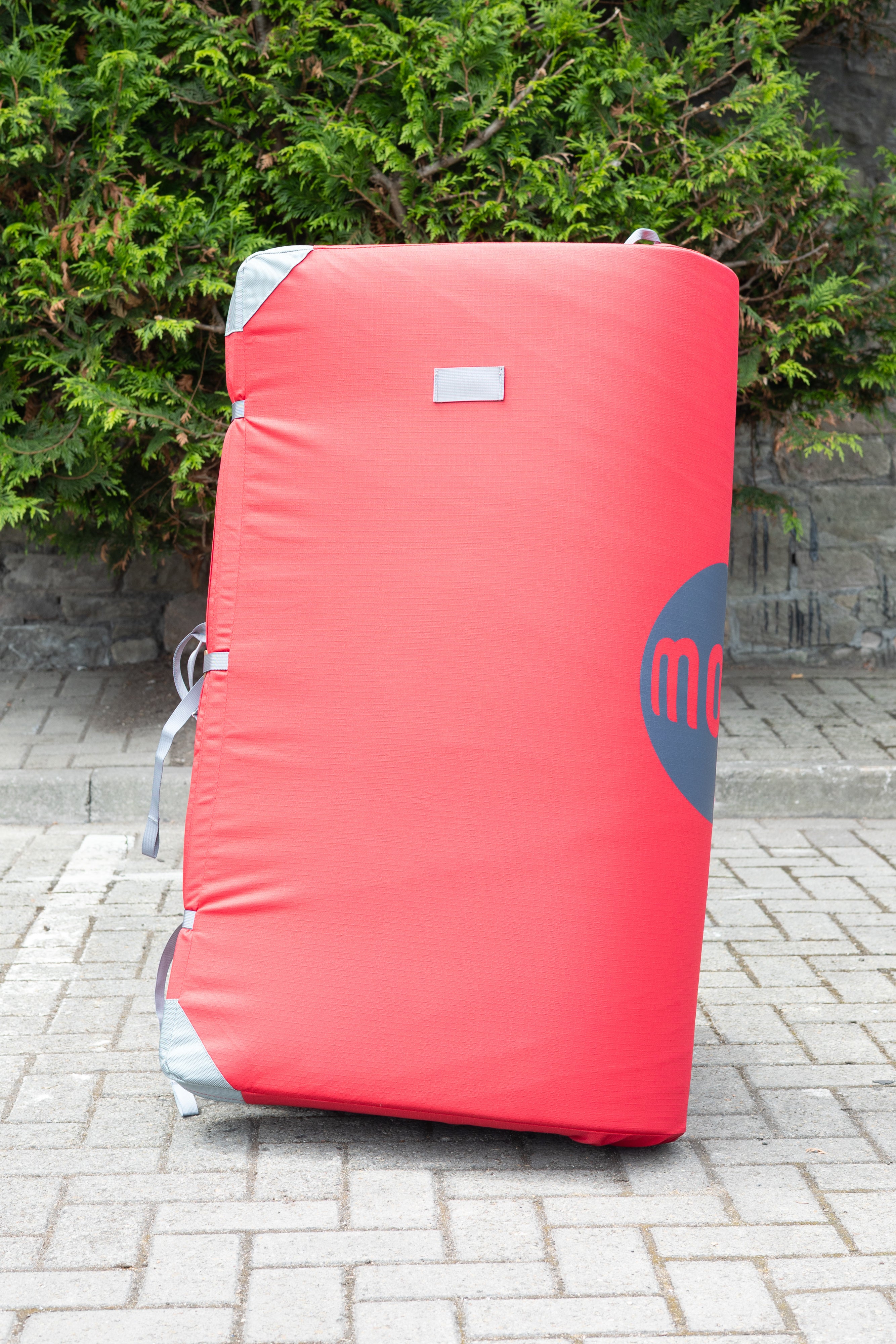 Moon - Warrior Crash Pad – Dick's Climbing