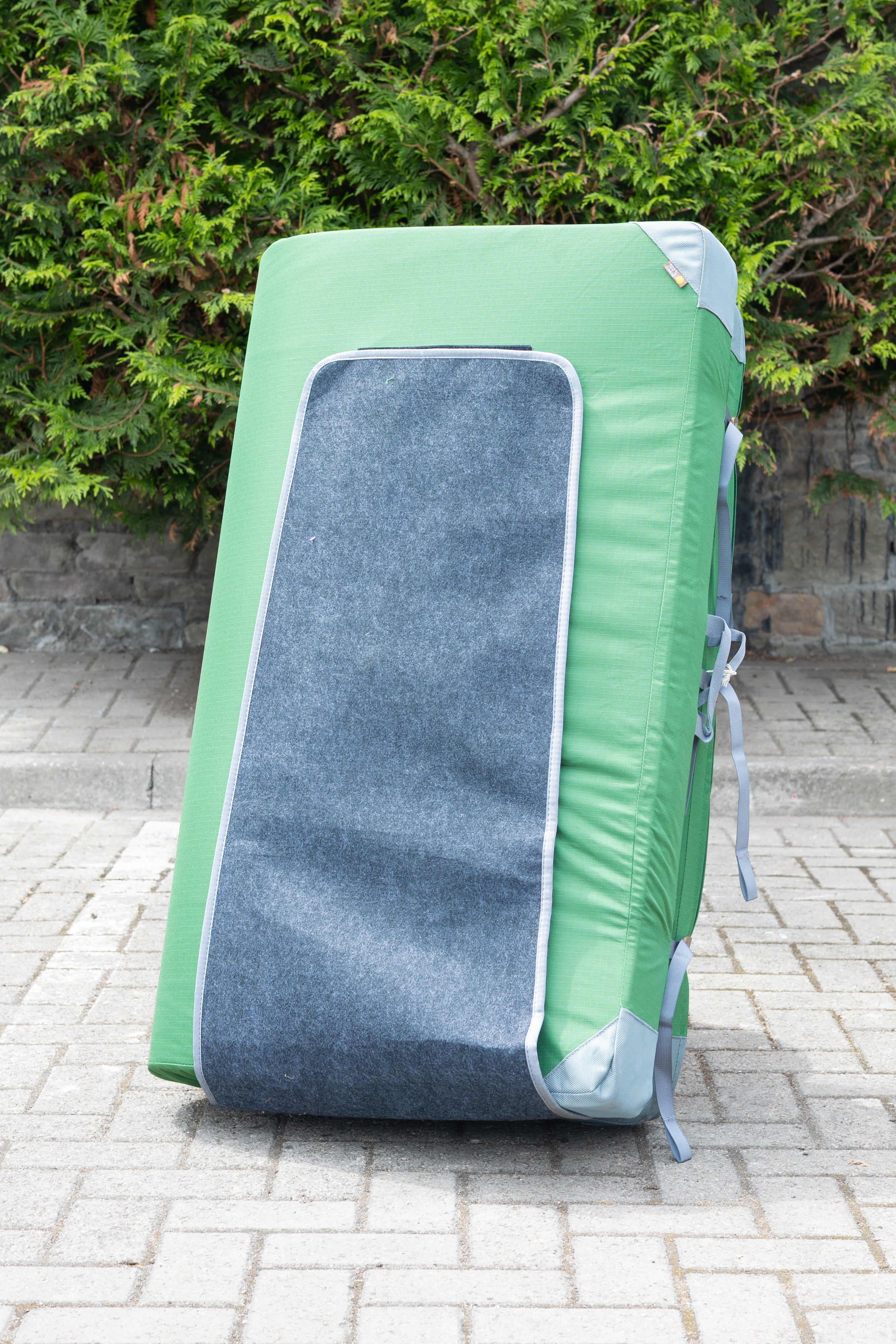 【ty】moon warrior crash pad &amp; pamo ブラシ Moon - Warrior Crash Pad – Dick's Climbing