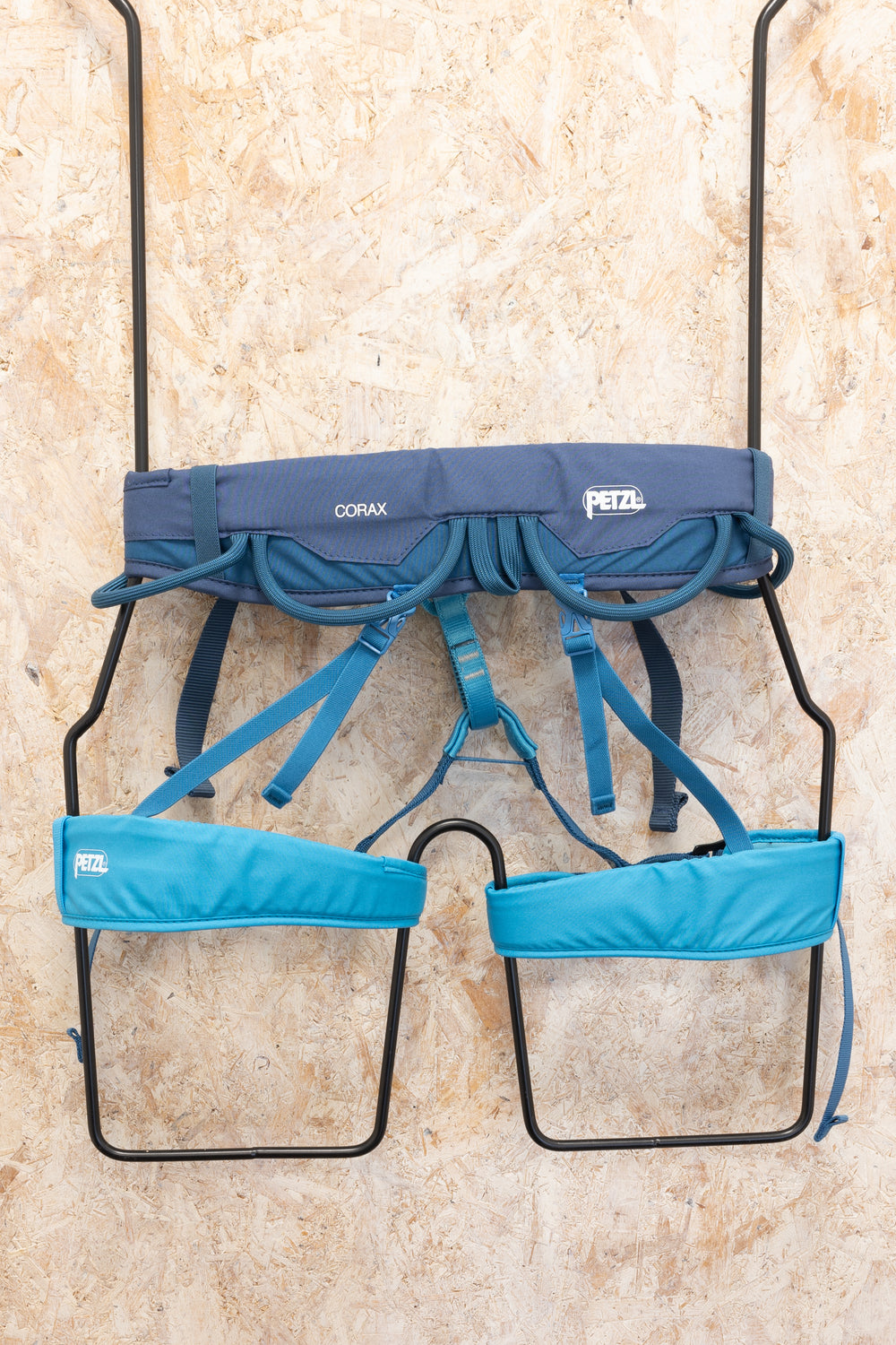 Petzl Corax LT Woman • Escalada y más | Tienda de montaña en Alicante Petzl Corax LT Woman • Escalada y más | Tienda de montaña en Alicante