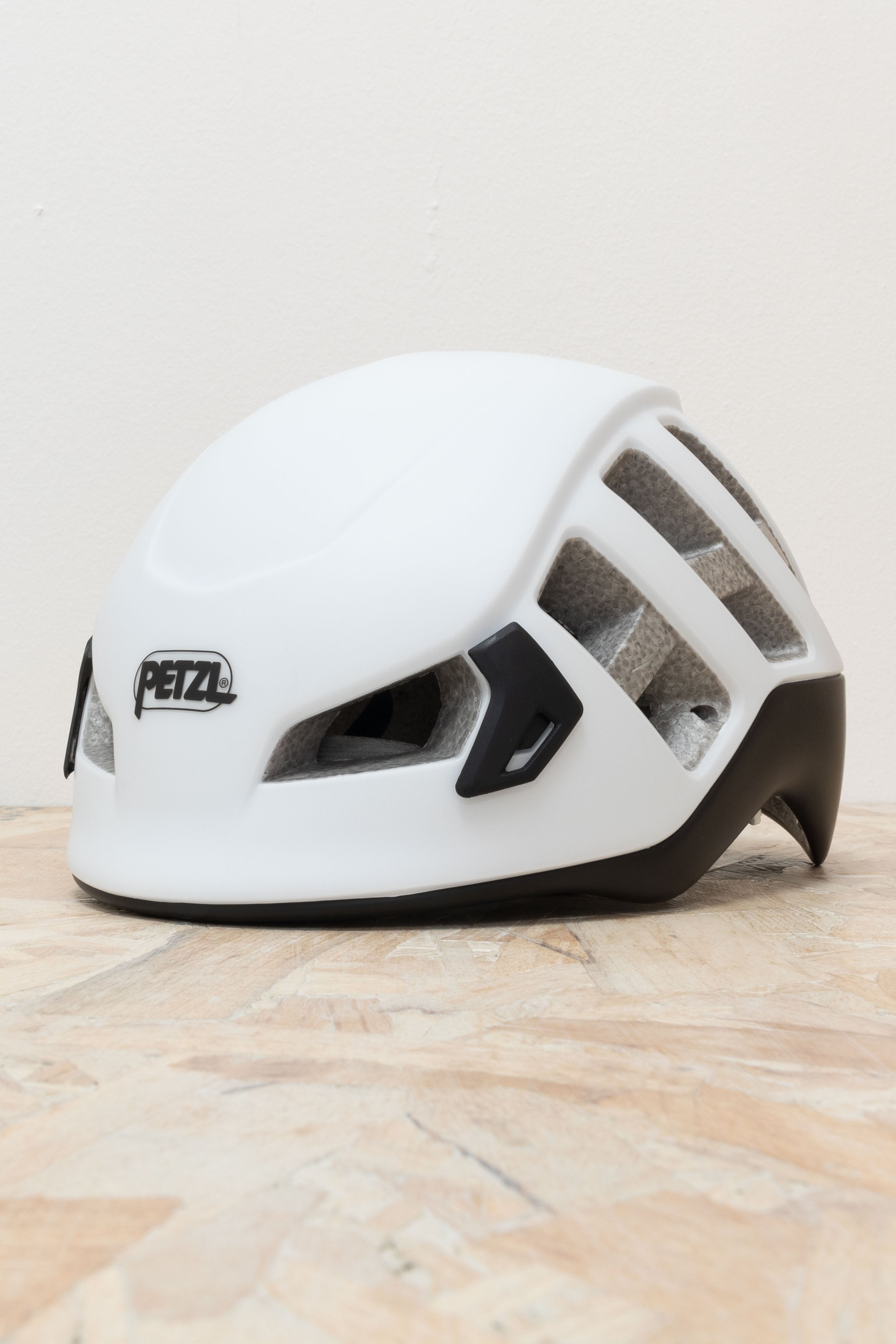 Petzl Meteor ヘルメット S/M METEOR, Lightweight helmet for climbing, mountaineering, and