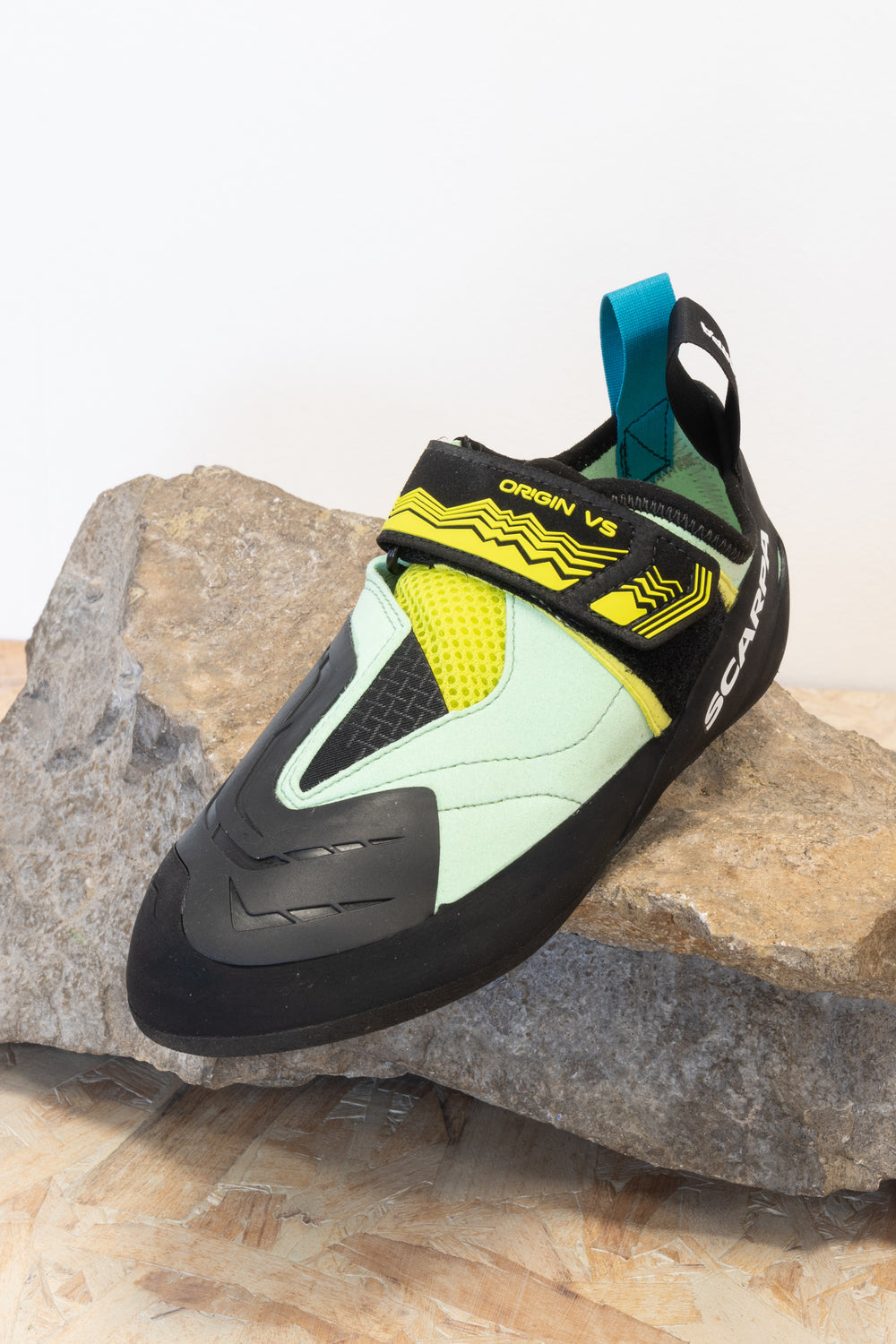 SCARPA Origin V W /corail noir 2024-2025 Chaussons d'Escalade SCARPA Origin V W /corail noir 2024-2025 Chaussons d'Escalade