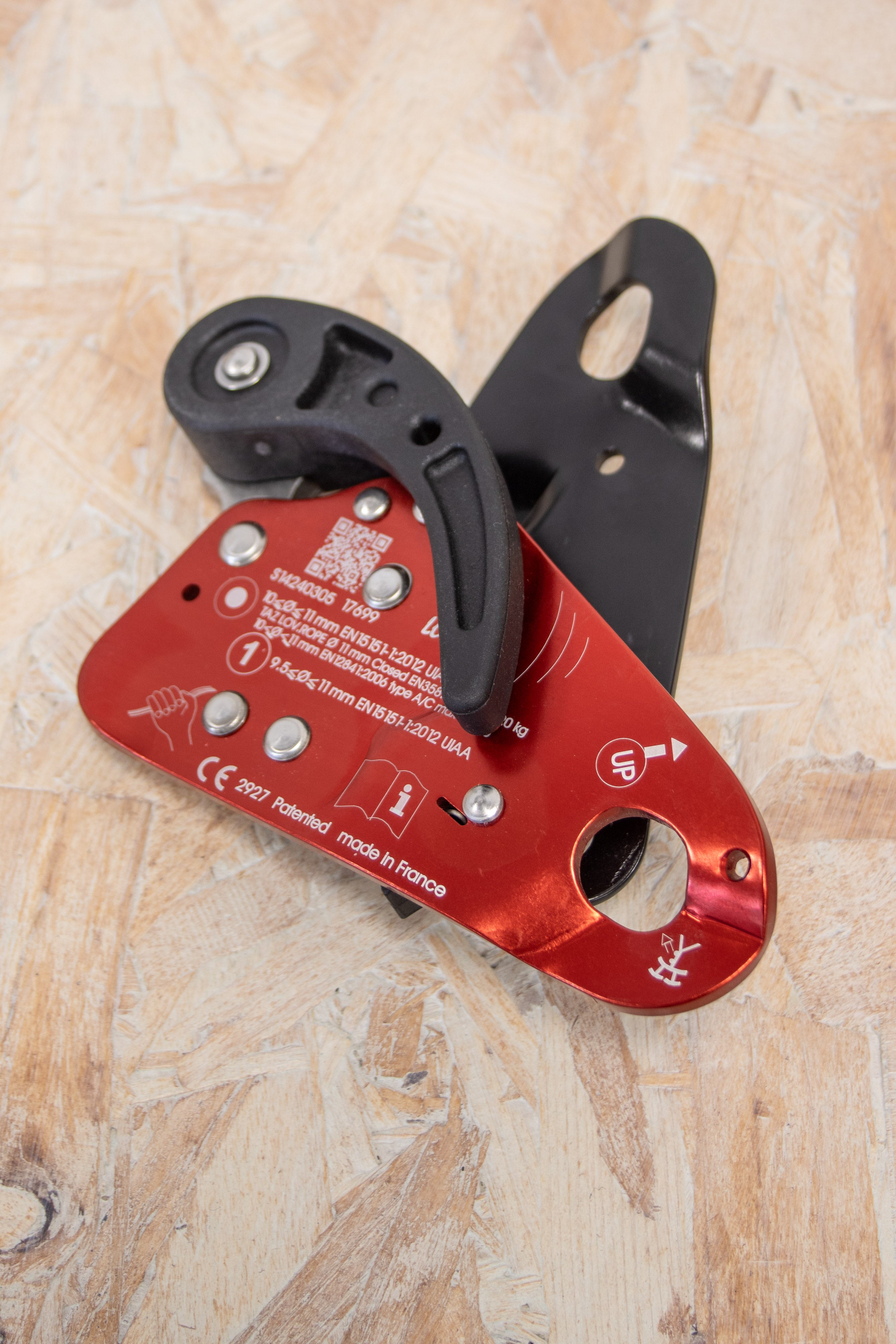 TAZ - LOV2 – Dick's Climbing