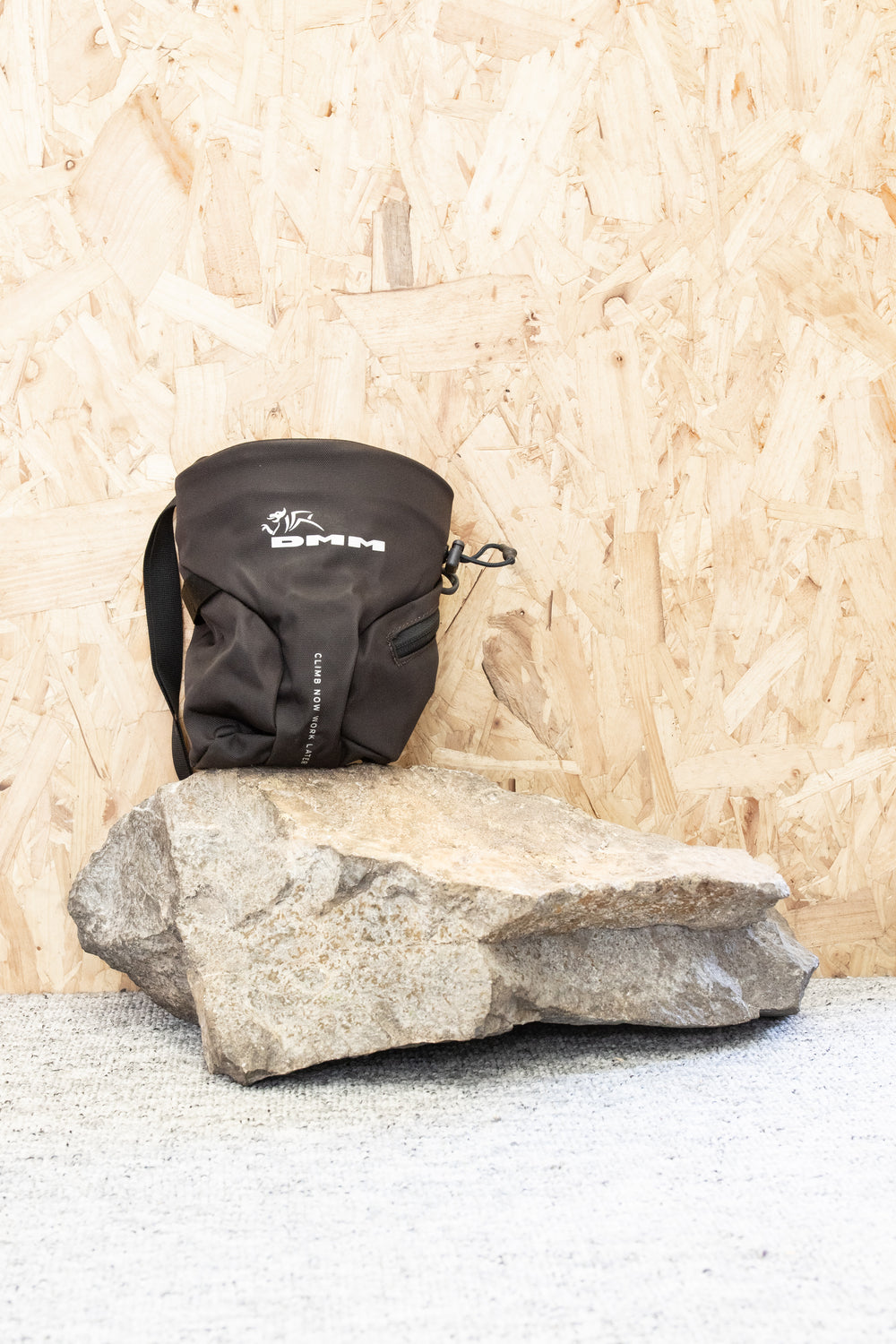 Is the DMM traction chalk bag big enough? : r/indoorbouldering Is the DMM traction chalk bag big enough? : r/indoorbouldering