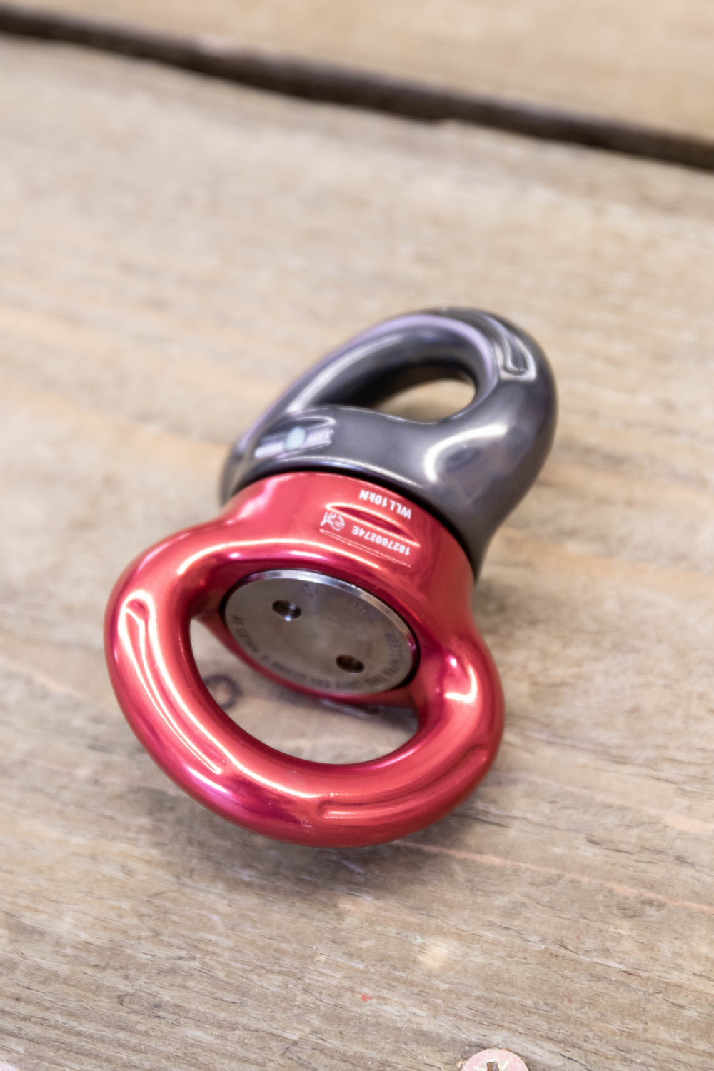 DMM - Axis Swivel – Dick's Climbing