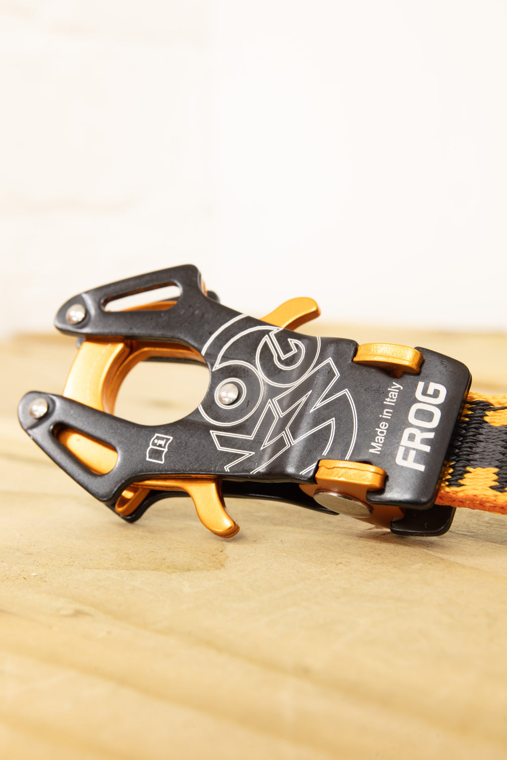 Kong - Frog, with Orange Sling