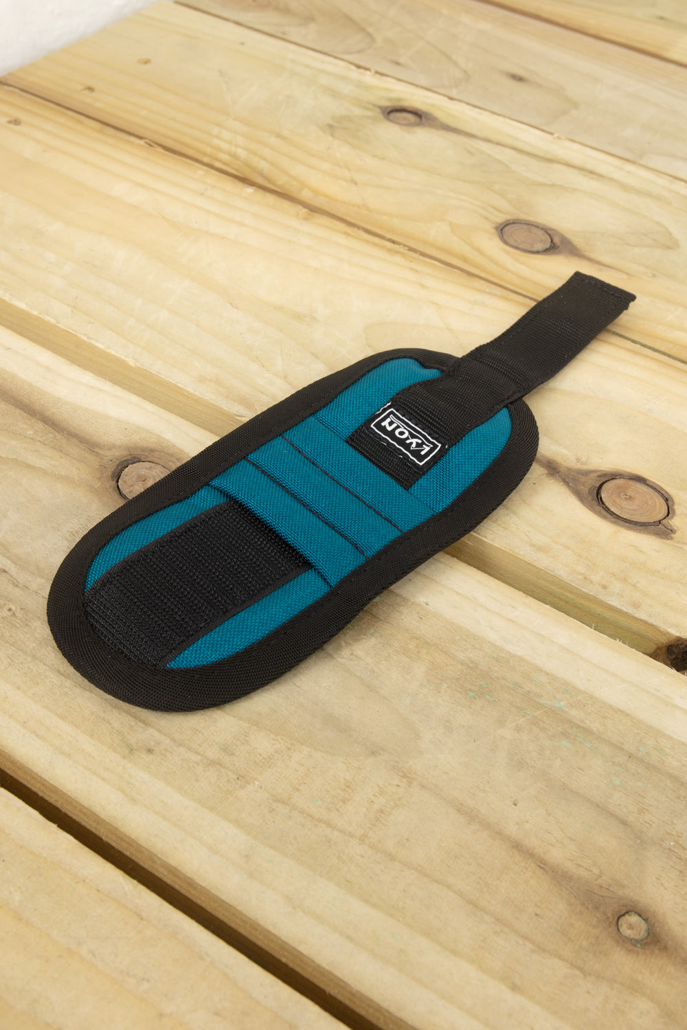Lyon - Boulder Setter Magnetic Wrist Cuff