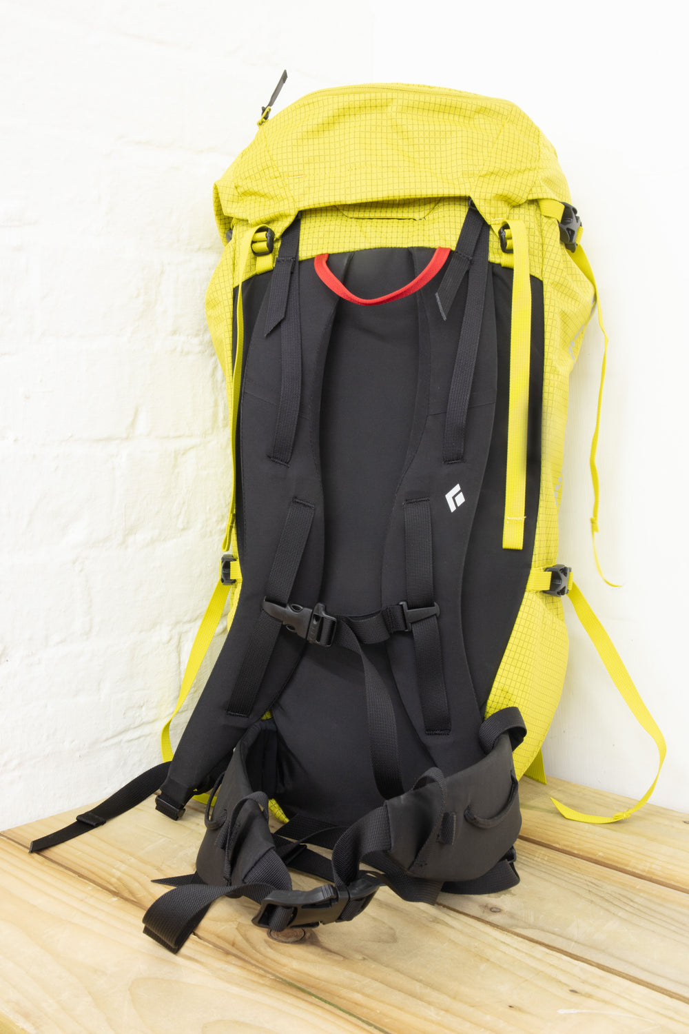 Black Diamond Speed 40 Pack (Review & Buying Guide) 2021 - Task