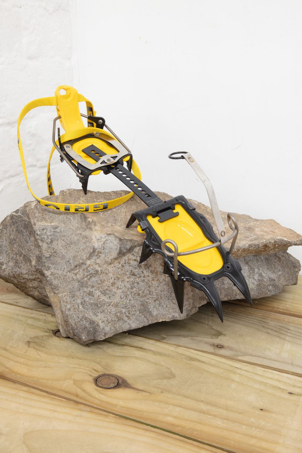 4 crampons d'alpinisme polyvalents au banc d'essai : Grivel G12